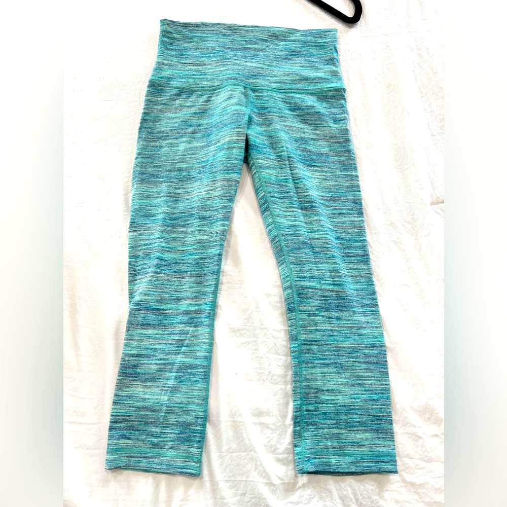Lululemon size 8 great condition womens yoga pants green